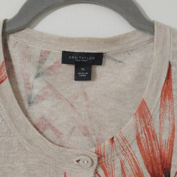 ANN TAYLOR Factory Leaf Print Button Front Cardigan, 100 Cotton, XL - Picture 4 of 11
